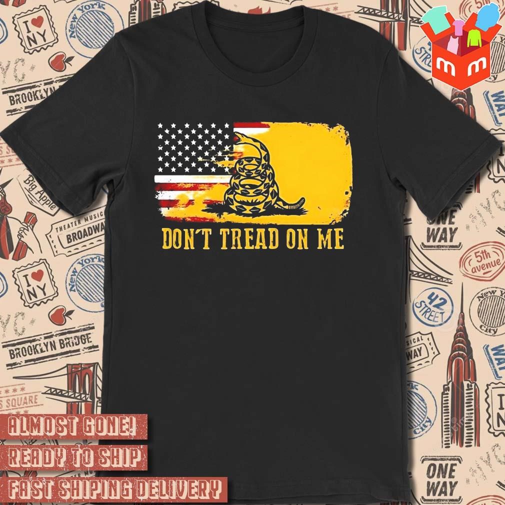 Black Don’T Tread On Me Patriotic Gadsden Flag logo design T-shirt